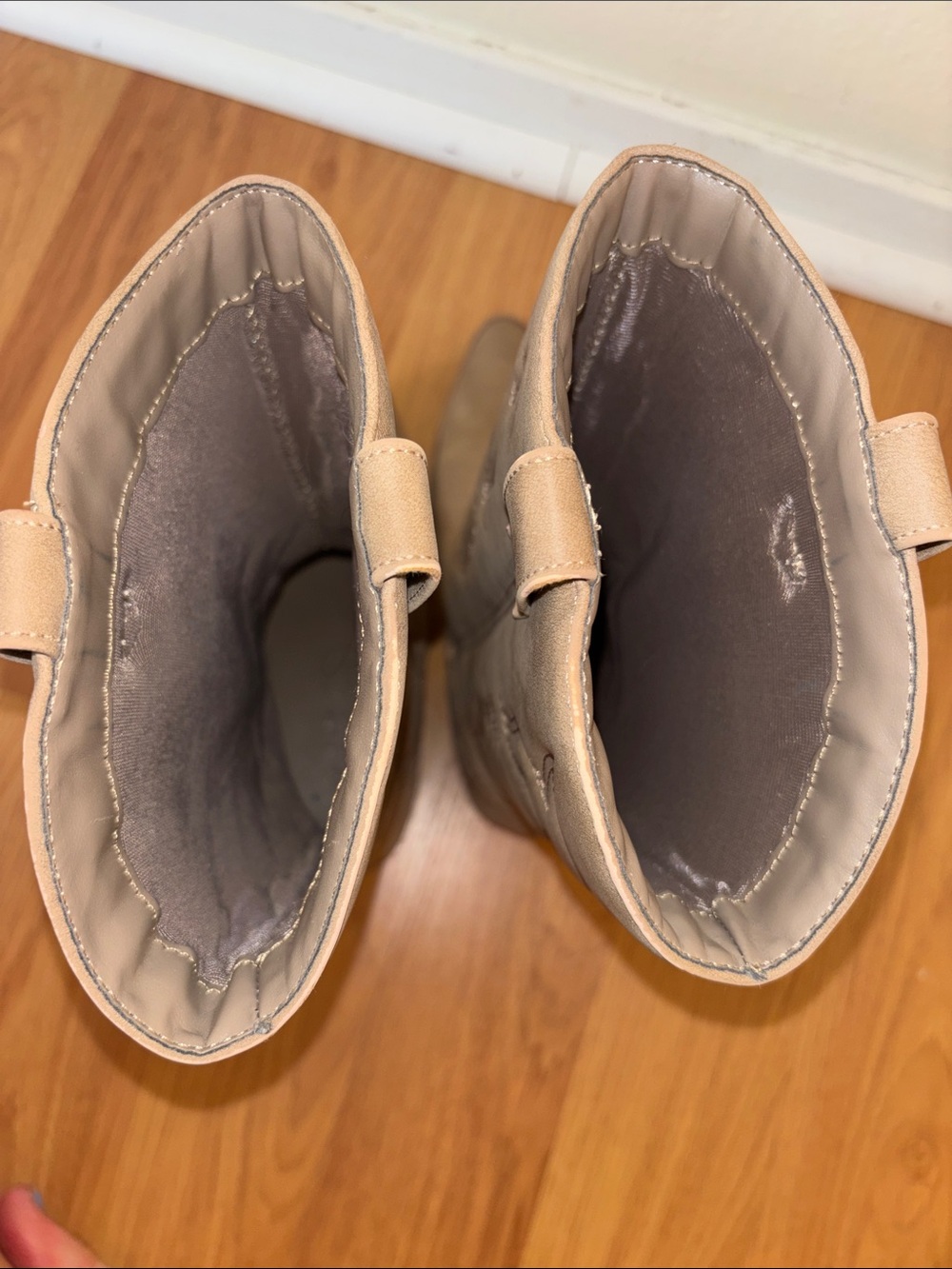 Tan Western Heeled Cowboy Boots - Picture 6 of 10